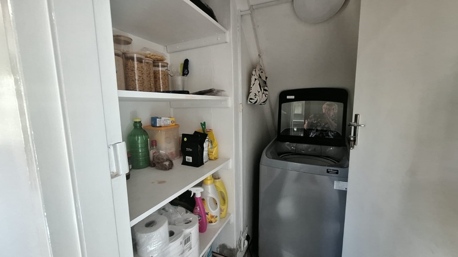 4 Bedroom Property for Sale in Stilbaai Wes Western Cape